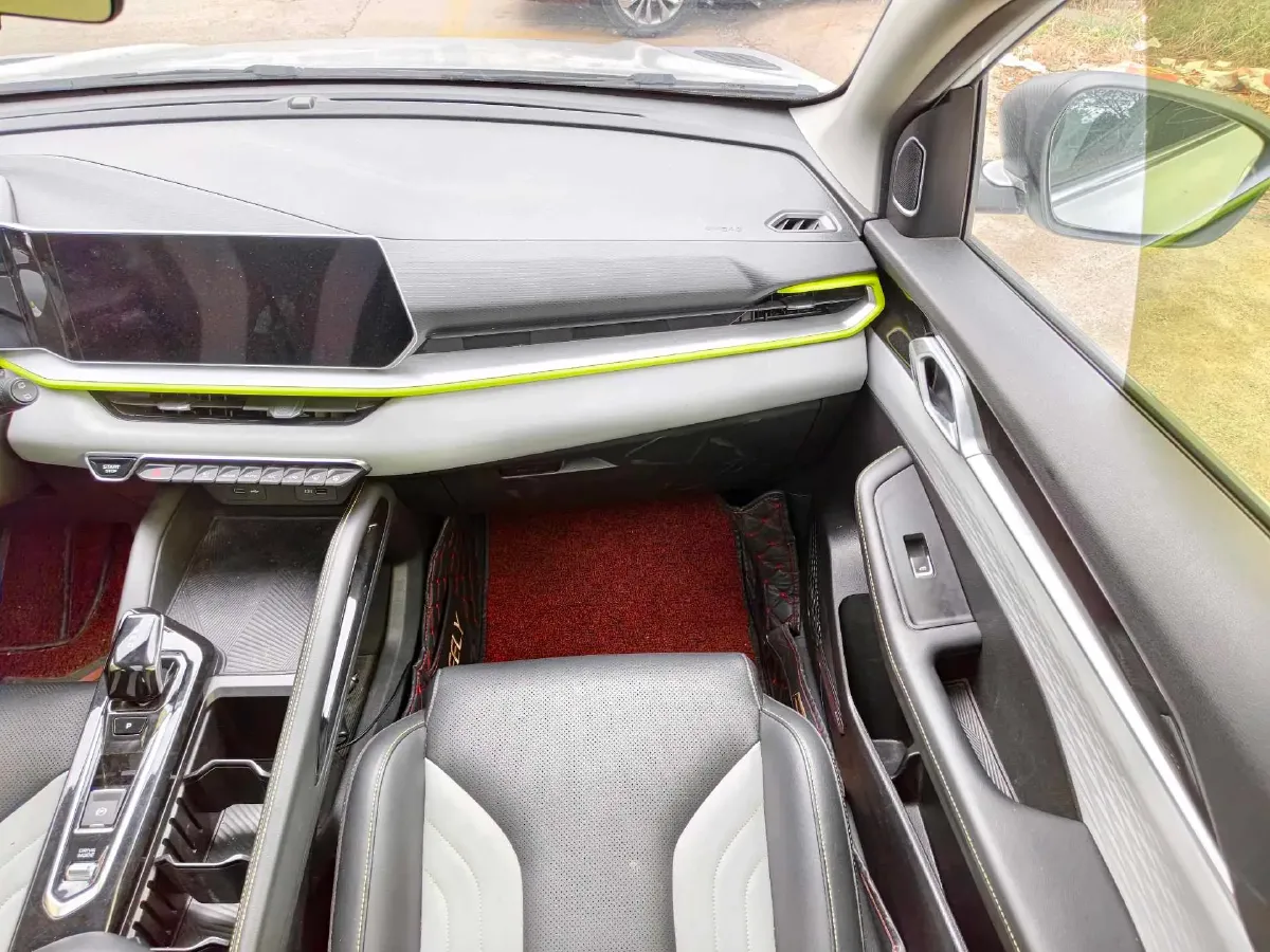 2022 Geely Coolray 1.5T 181HP L4 7DCT,autocango,china used car exporter,china ev exporter,chinese used car exporter,chinese used ev exporter