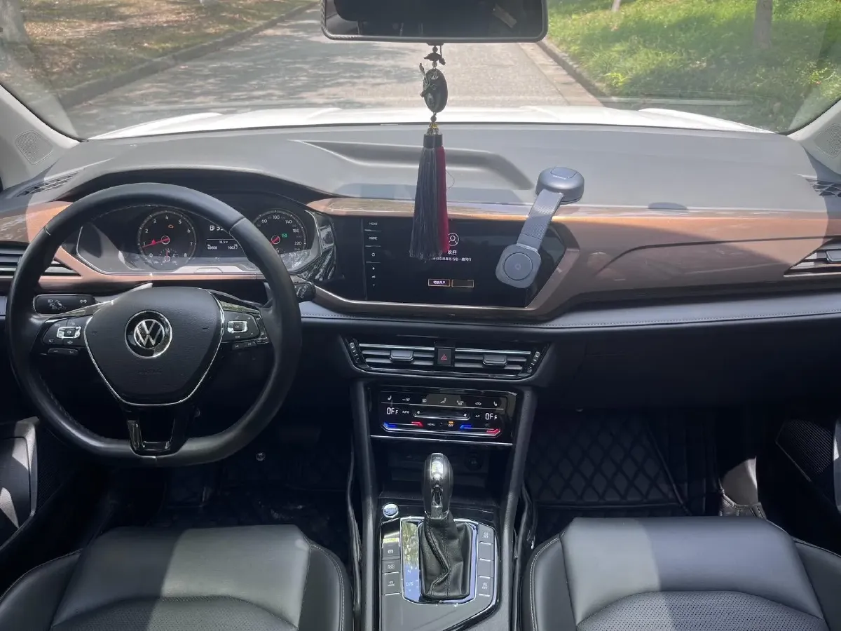 2021 Volkswagen Tharu 1.4T 150HP L4 7DCT,autocango,china used car exporter,china ev exporter,chinese used car exporter,chinese used ev exporter