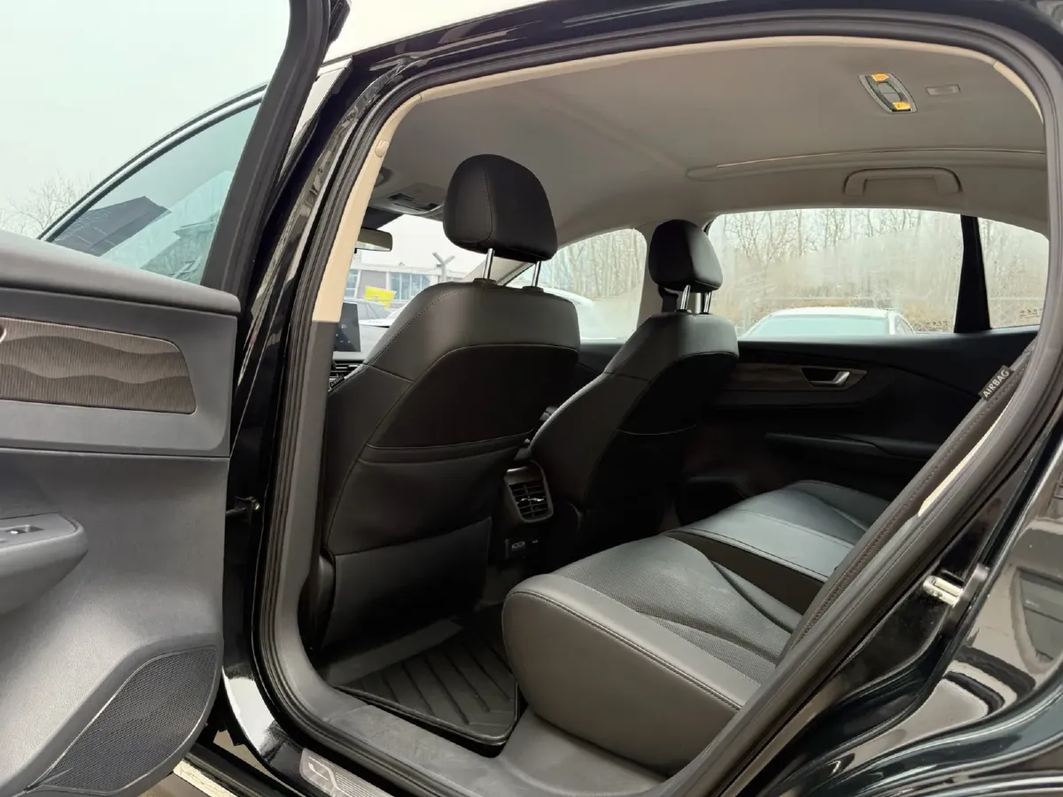 2023 HongQi E-QM5 BEV 82KWH,autocango,china used car exporter,china ev exporter,chinese used car exporter,chinese used ev exporter
