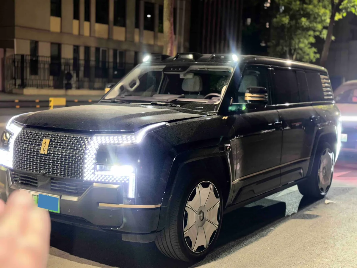 2025 YangWang U8 L REEV 272HP REEV,autocango,china used car exporter,china ev exporter,chinese used car exporter,chinese used ev exporter