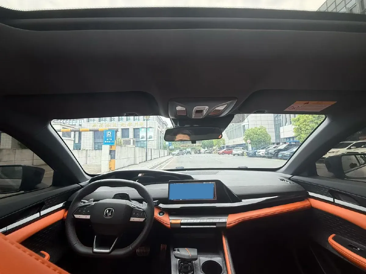 2023 ChangAn UNI-V 1.5T 188HP L4 7DCT,autocango,china used car exporter,china ev exporter,chinese used car exporter,chinese used ev exporter