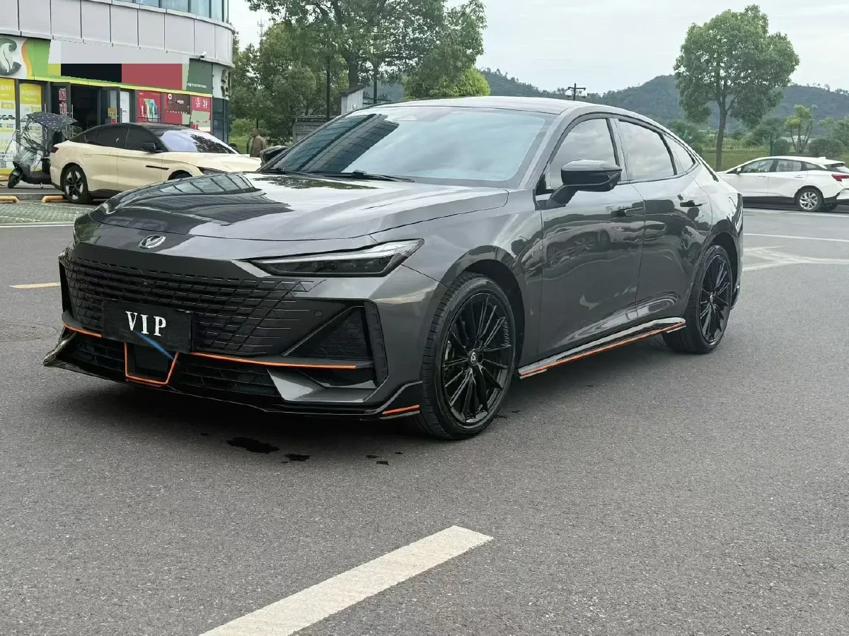 2023 ChangAn UNI-V 1.5T 188HP L4 7DCT,autocango,china used car exporter,china ev exporter,chinese used car exporter,chinese used ev exporter