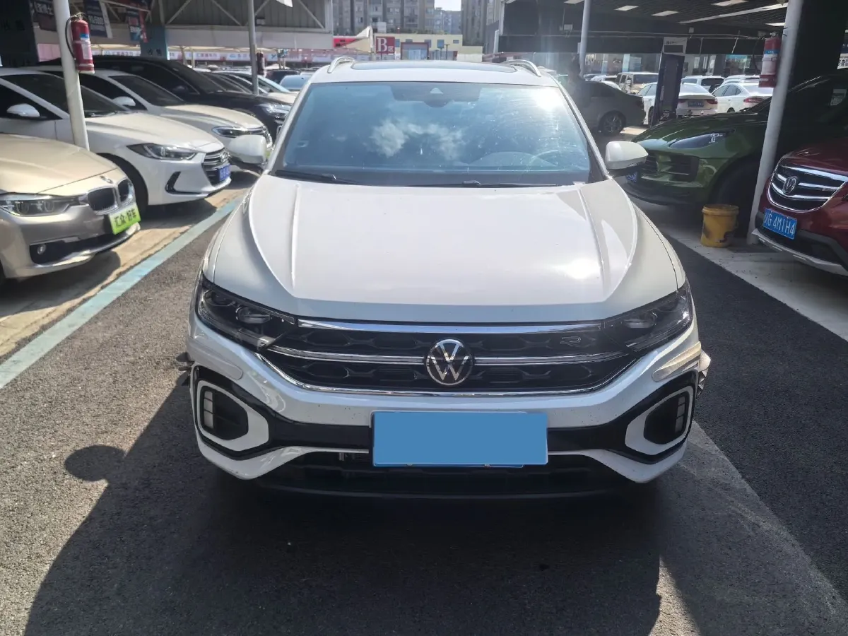 2024 Volkswagen T-Roc 1.5T 160HP L4 7DCT,autocango,china used car exporter,china ev exporter,chinese used car exporter,chinese used ev exporter