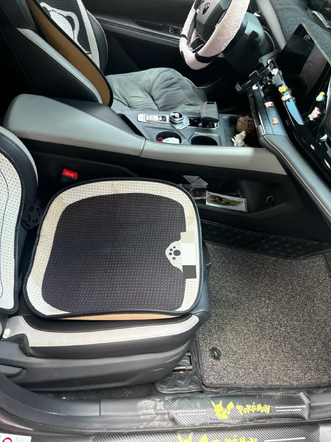 2023 ChangAn UNI-V 1.5T 188HP L4 7DCT,autocango,china used car exporter,china ev exporter,chinese used car exporter,chinese used ev exporter