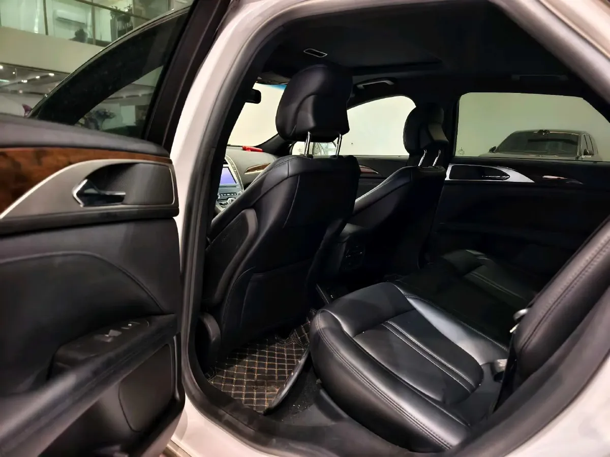2019 BMW X2 1.5T 140HP L3 7DCT,autocango,china used car exporter,china ev exporter,chinese used car exporter,chinese used ev exporter