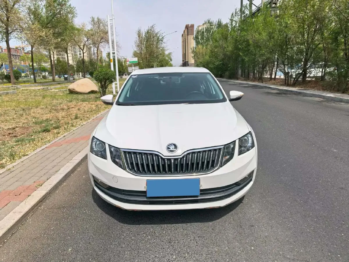 2019 Skoda Octavia 1.5L 116HP L4 6AT,autocango,china used car exporter,china ev exporter,chinese used car exporter,chinese used ev exporter
