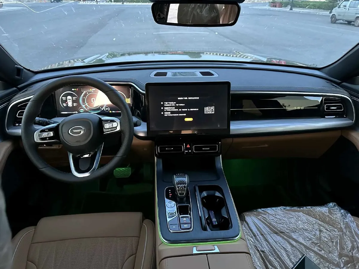 2024 GAC Trumpchi GS8 2.0T 252HP L4 8AT,autocango,china used car exporter,china ev exporter,chinese used car exporter,chinese used ev exporter
