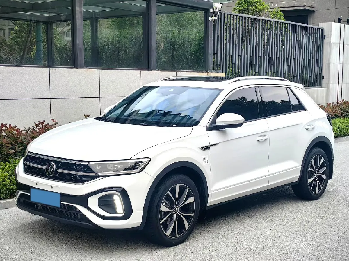 2024 Volkswagen T-Roc 1.5T 160HP L4 7DCT,autocango,china used car exporter,china ev exporter,chinese used car exporter,chinese used ev exporter