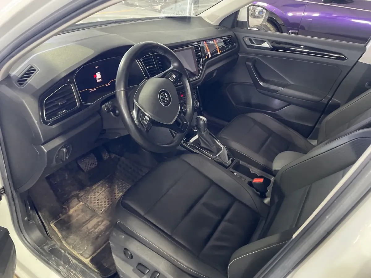 2022 Volkswagen T-Roc 1.4T 150HP L4 7DCT,autocango,china used car exporter,china ev exporter,chinese used car exporter,chinese used ev exporter