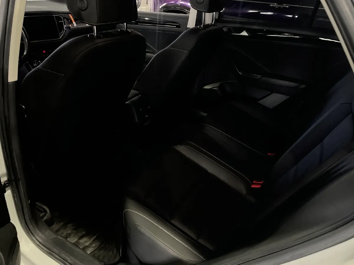 2022 Volkswagen T-Roc 1.4T 150HP L4 7DCT,autocango,china used car exporter,china ev exporter,chinese used car exporter,chinese used ev exporter