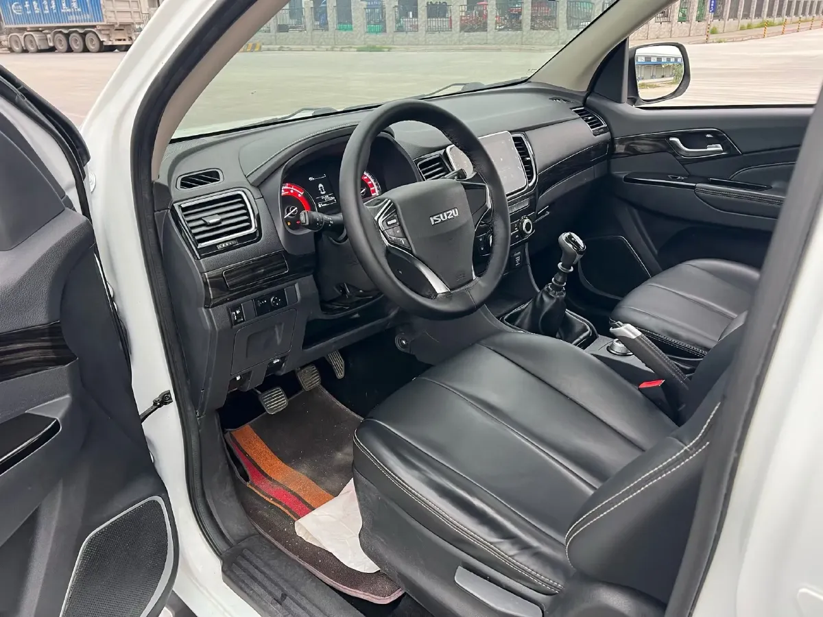 2020 Isuzu LingTuo 2.5T 150HP L4 6MT,autocango,china used car exporter,china ev exporter,chinese used car exporter,chinese used ev exporter