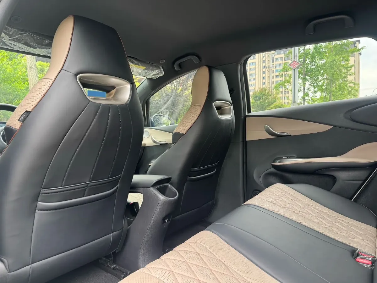2021 Ford Escort 1.5L 122HP L3 6AT,autocango,china used car exporter,china ev exporter,chinese used car exporter,chinese used ev exporter