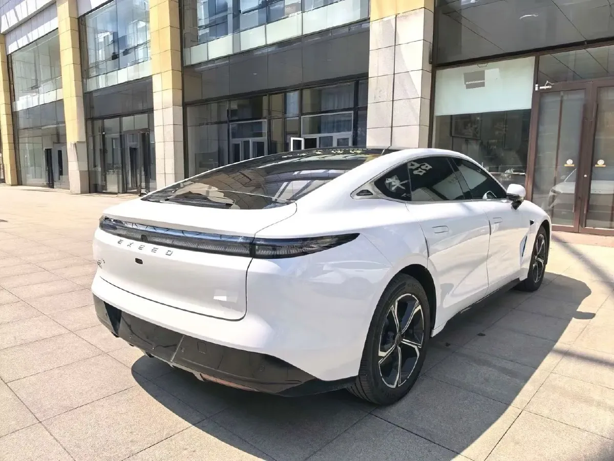 2024 Jaguar E-PACE 1.5T 200HP L3 8AT,autocango,china used car exporter,china ev exporter,chinese used car exporter,chinese used ev exporter
