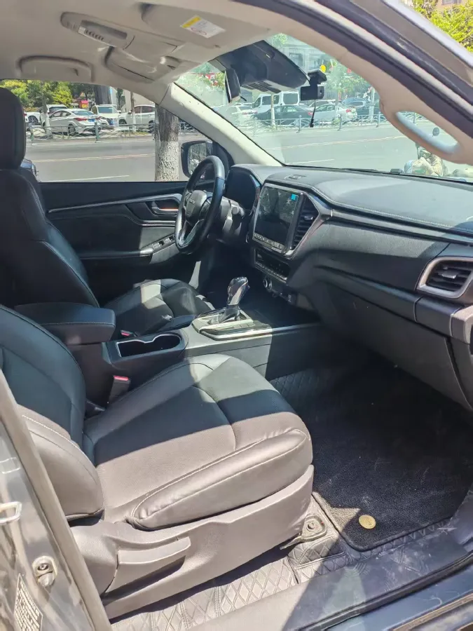 2021 Isuzu D-MAX 1.9T 163HP L4 6AT,autocango,china used car exporter,china ev exporter,chinese used car exporter,chinese used ev exporter