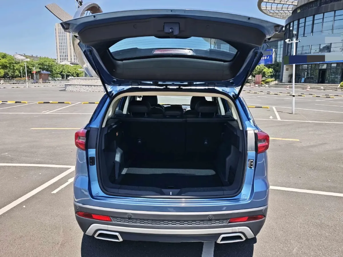 2018 FAW Senia R9 1.2T 143HP L4 7DCT,autocango,china used car exporter,china ev exporter,chinese used car exporter,chinese used ev exporter