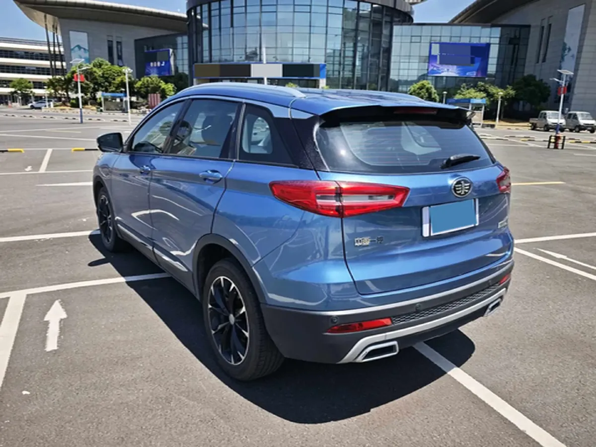 2018 FAW Senia R9 1.2T 143HP L4 7DCT,autocango,china used car exporter,china ev exporter,chinese used car exporter,chinese used ev exporter