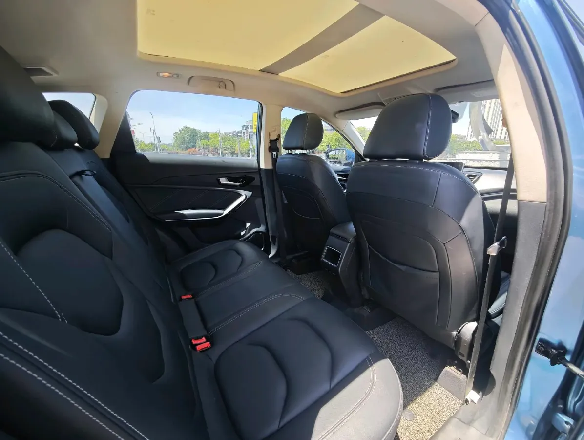 2018 FAW Senia R9 1.2T 143HP L4 7DCT,autocango,china used car exporter,china ev exporter,chinese used car exporter,chinese used ev exporter