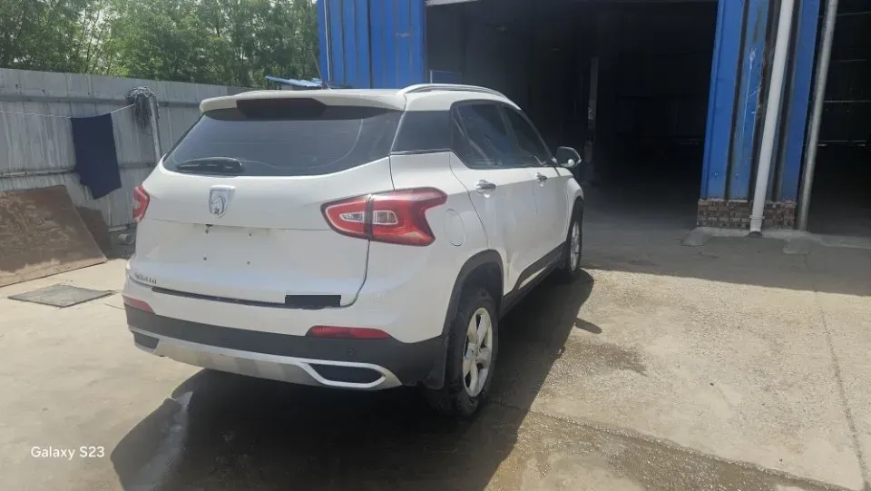 2017 BaoJun 310W 1.5L 105HP L4 6MT,autocango,china used car exporter,china ev exporter,chinese used car exporter,chinese used ev exporter