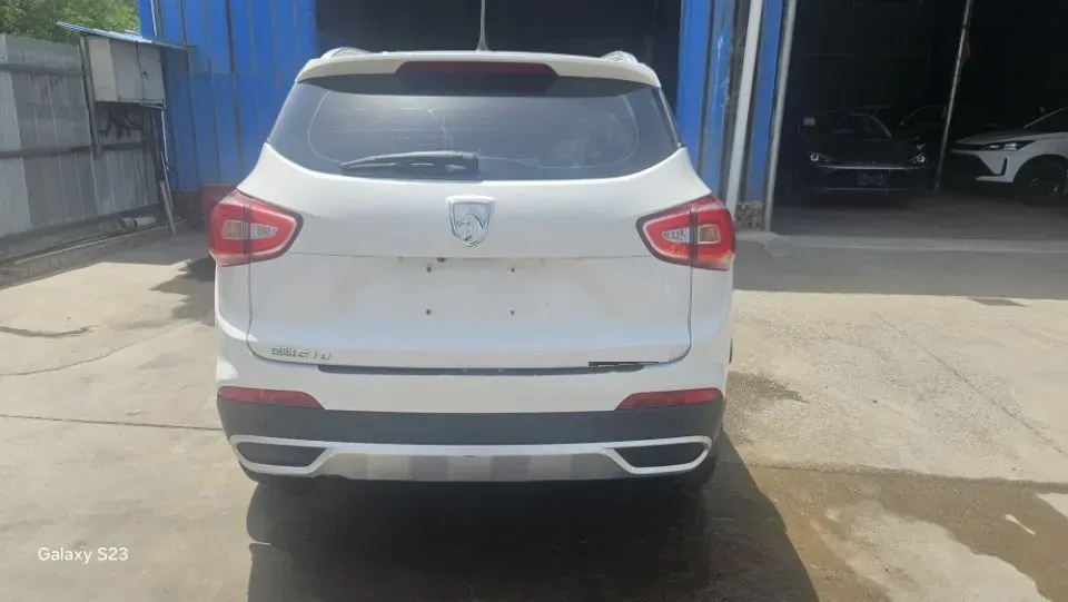 2017 BaoJun 310W 1.5L 105HP L4 6MT,autocango,china used car exporter,china ev exporter,chinese used car exporter,chinese used ev exporter