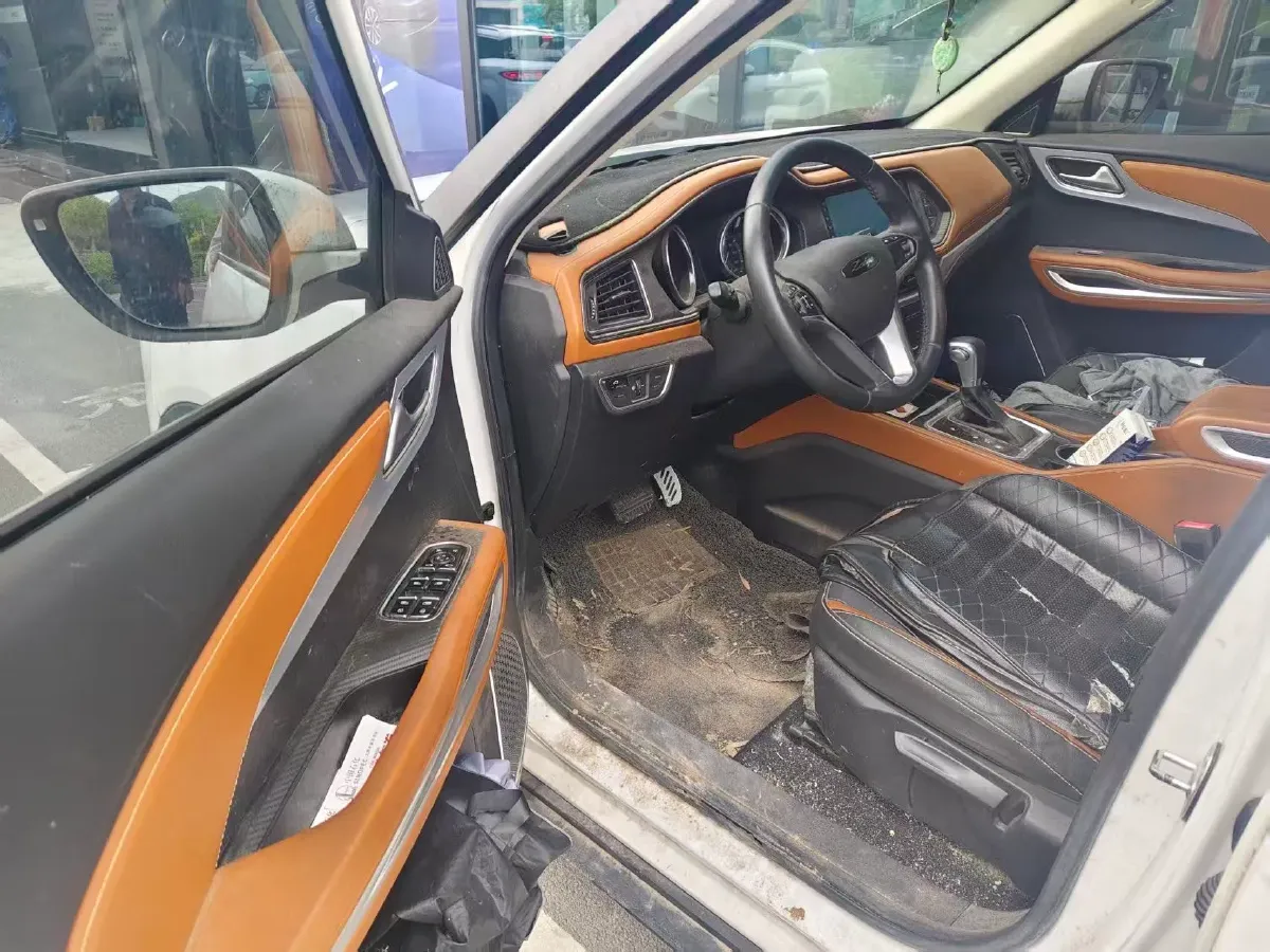 2017 Zotye T300 1.5T 144HP L4 CVT,autocango,china used car exporter,china ev exporter,chinese used car exporter,chinese used ev exporter