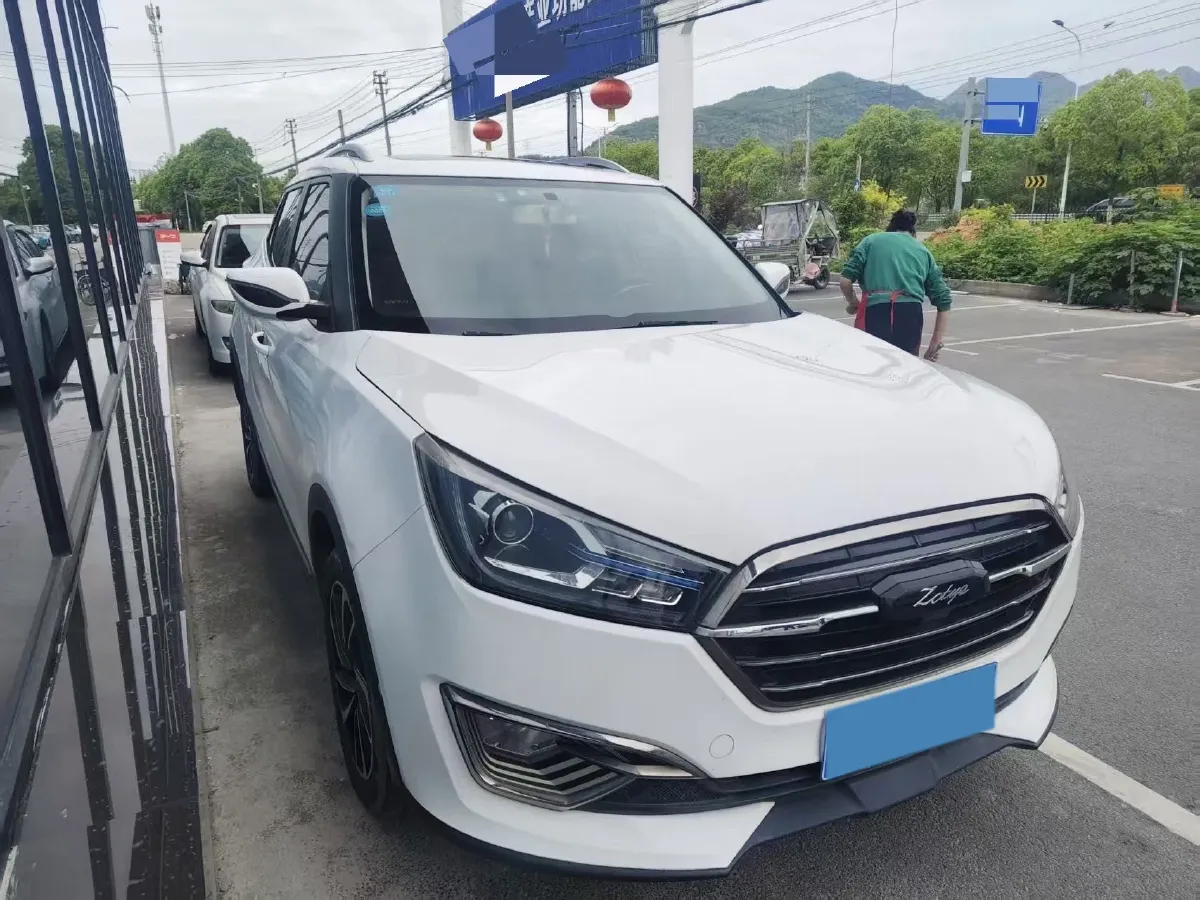 2017 Zotye T300 1.5T 144HP L4 CVT,autocango,china used car exporter,china ev exporter,chinese used car exporter,chinese used ev exporter