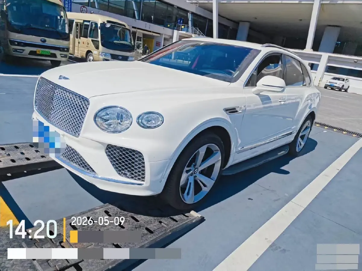 2021 Bentley Bentayga 4.0T 550HP V8 8AT,autocango,china used car exporter,china ev exporter,chinese used car exporter,chinese used ev exporter