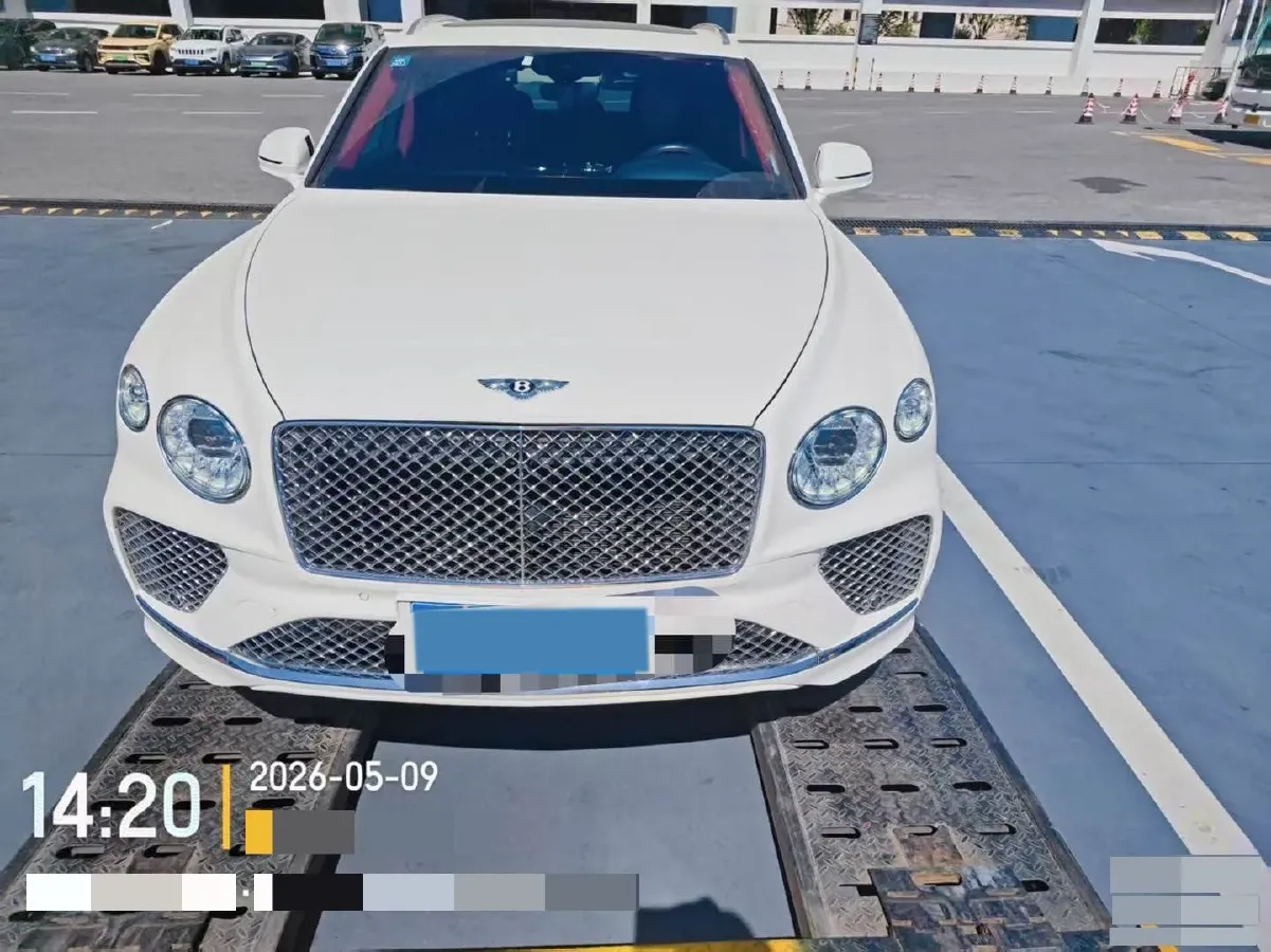 2021 Bentley Bentayga 4.0T 550HP V8 8AT,autocango,china used car exporter,china ev exporter,chinese used car exporter,chinese used ev exporter