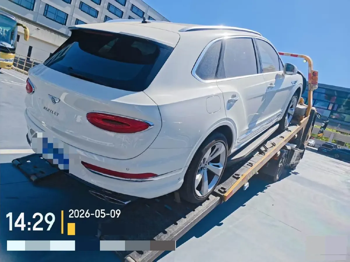 2021 Bentley Bentayga 4.0T 550HP V8 8AT,autocango,china used car exporter,china ev exporter,chinese used car exporter,chinese used ev exporter