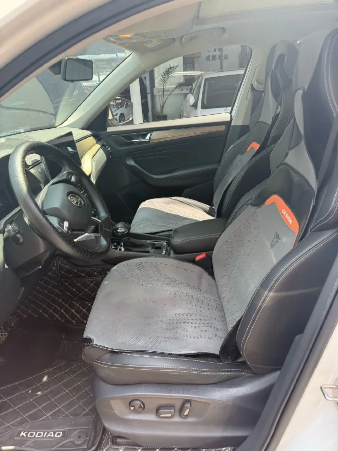 2022 Skoda Kodiak 2.0T 186HP L4 7DCT,autocango,china used car exporter,china ev exporter,chinese used car exporter,chinese used ev exporter