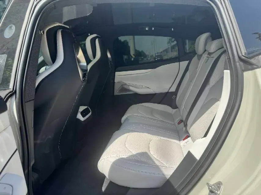 2024 MI SU7 BEV 94.3KWH,autocango,china used car exporter,china ev exporter,chinese used car exporter,chinese used ev exporter