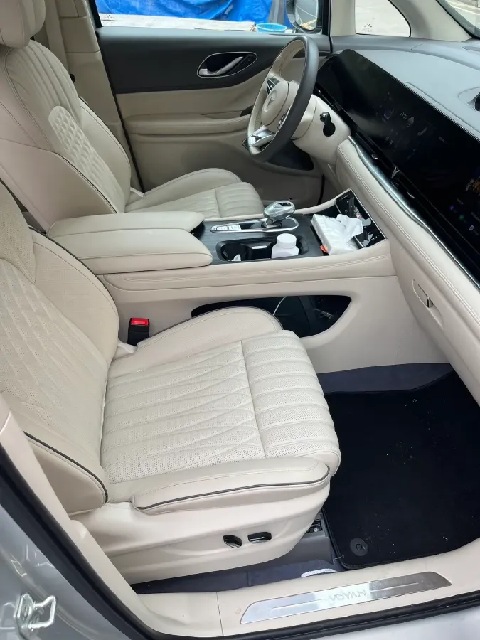 2022 Voyah Dream 1.5T 136HP L4 PHEV 25.57KWH,autocango,china used car exporter,china ev exporter,chinese used car exporter,chinese used ev exporter