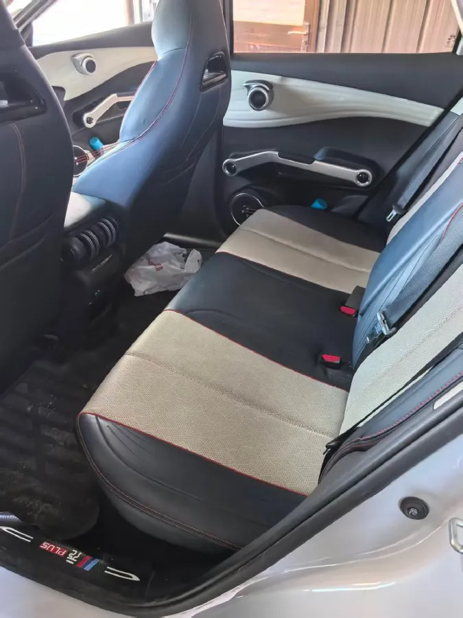 2022 Hycan Z03 BEV 64.23KWH,autocango,china used car exporter,china ev exporter,chinese used car exporter,chinese used ev exporter
