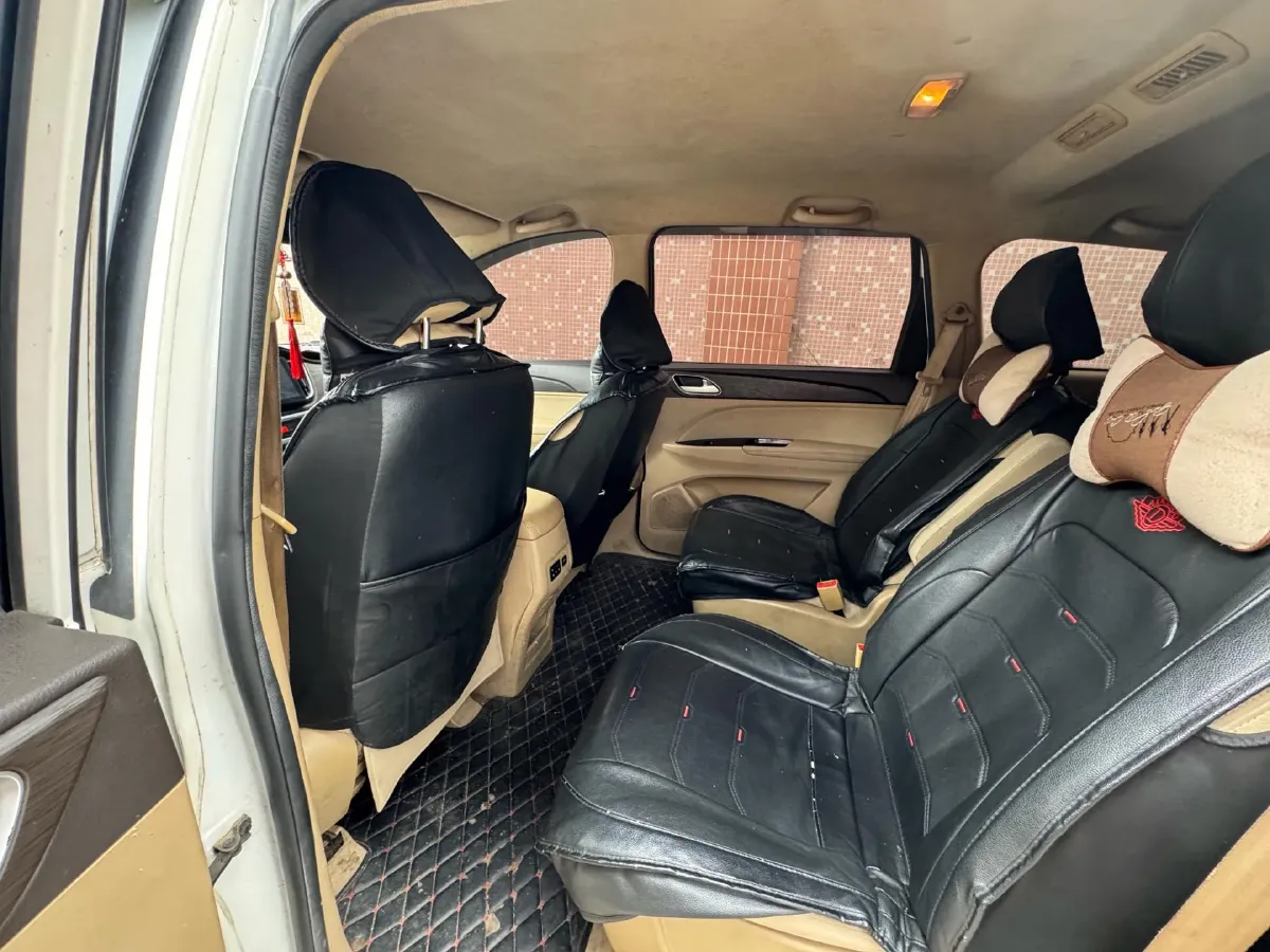2016 BaoJun 730 1.5L 112HP L4 5MT,autocango,china used car exporter,china ev exporter,chinese used car exporter,chinese used ev exporter