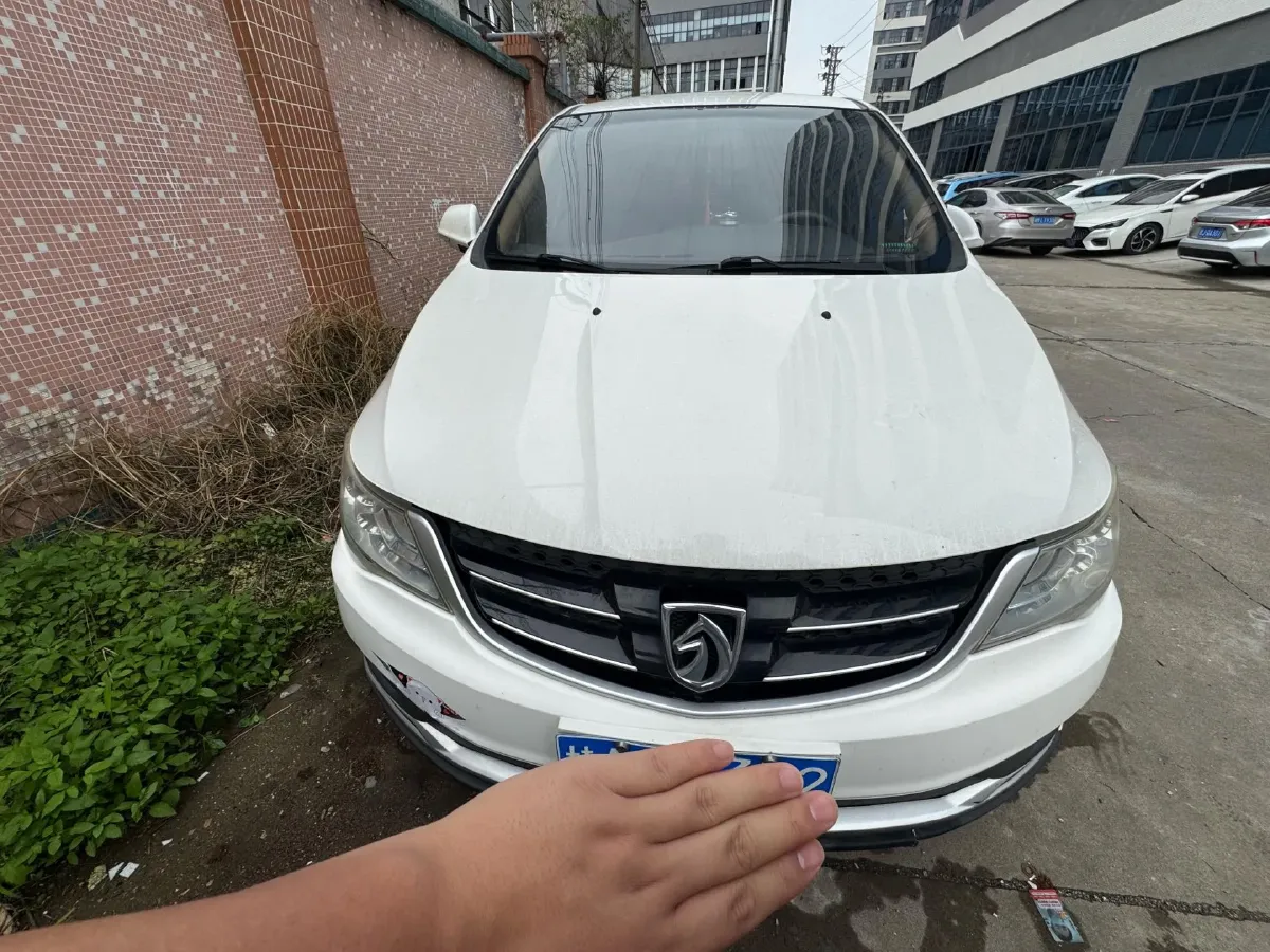 2016 BaoJun 730 1.5L 112HP L4 5MT,autocango,china used car exporter,china ev exporter,chinese used car exporter,chinese used ev exporter