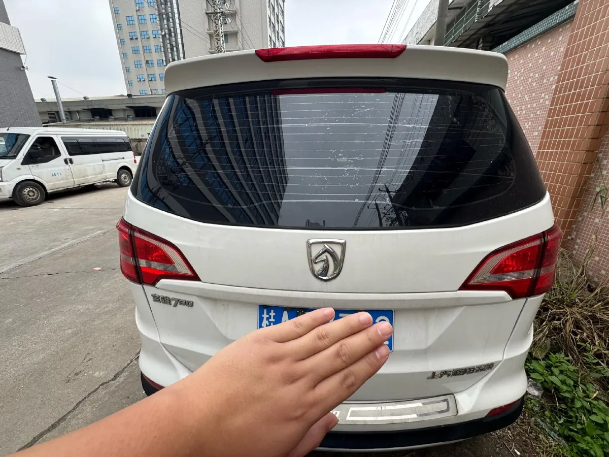 2016 BaoJun 730 1.5L 112HP L4 5MT,autocango,china used car exporter,china ev exporter,chinese used car exporter,chinese used ev exporter