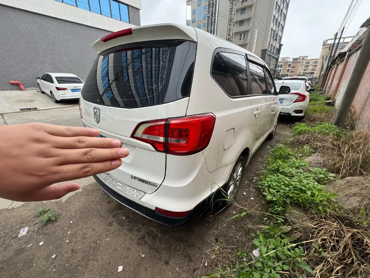 2016 BaoJun 730 1.5L 112HP L4 5MT,autocango,china used car exporter,china ev exporter,chinese used car exporter,chinese used ev exporter