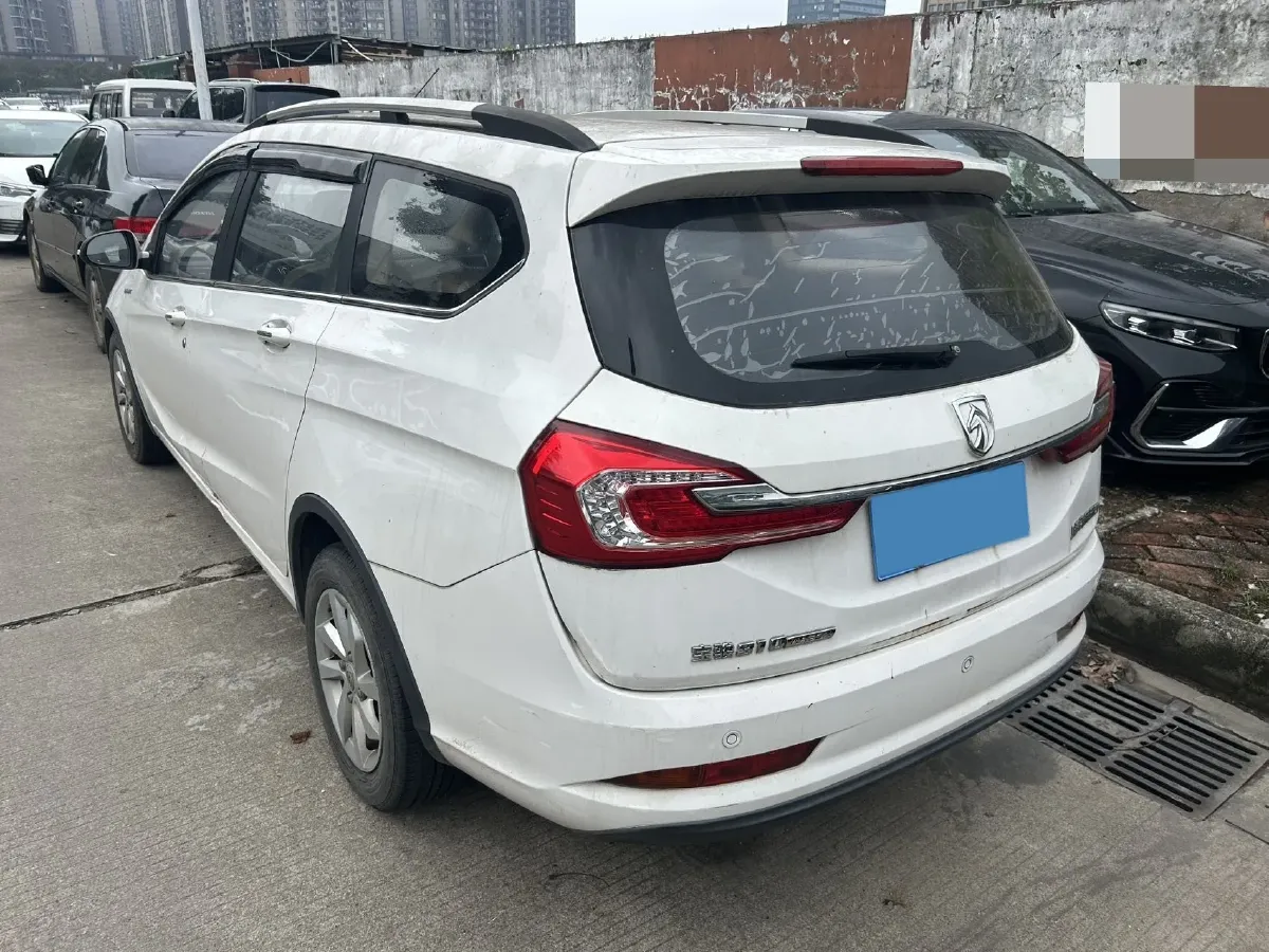 2017 BaoJun 310W 1.5L 112HP L4 6MT,autocango,china used car exporter,china ev exporter,chinese used car exporter,chinese used ev exporter