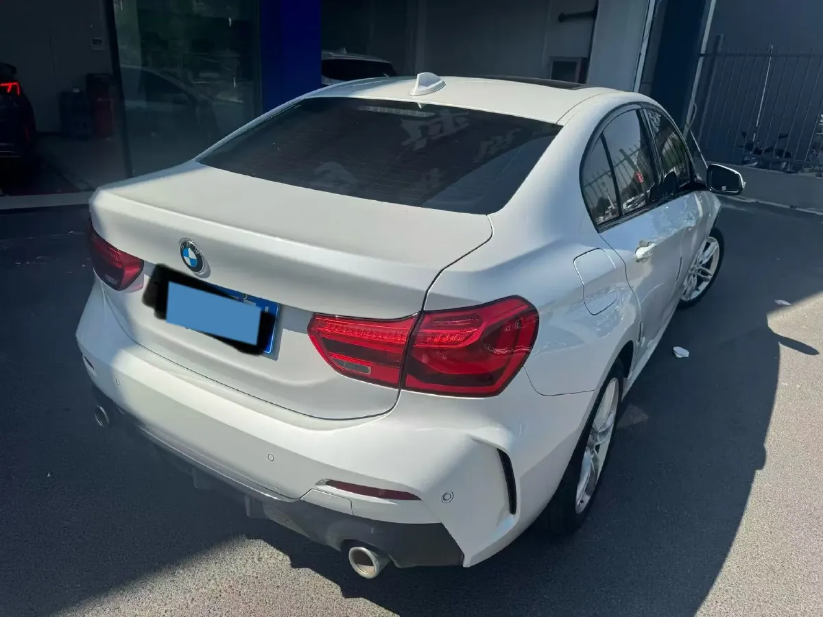 2020 BMW 1 Series 1.5T 140HP L3 7DCT,autocango,china used car exporter,china ev exporter,chinese used car exporter,chinese used ev exporter