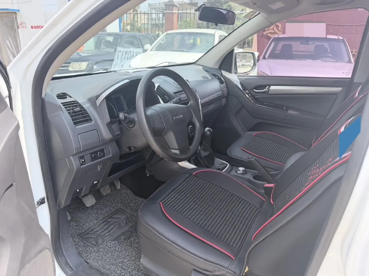 2018 Isuzu D-MAX 3.0T 177HP L4 6MT,autocango,china used car exporter,china ev exporter,chinese used car exporter,chinese used ev exporter