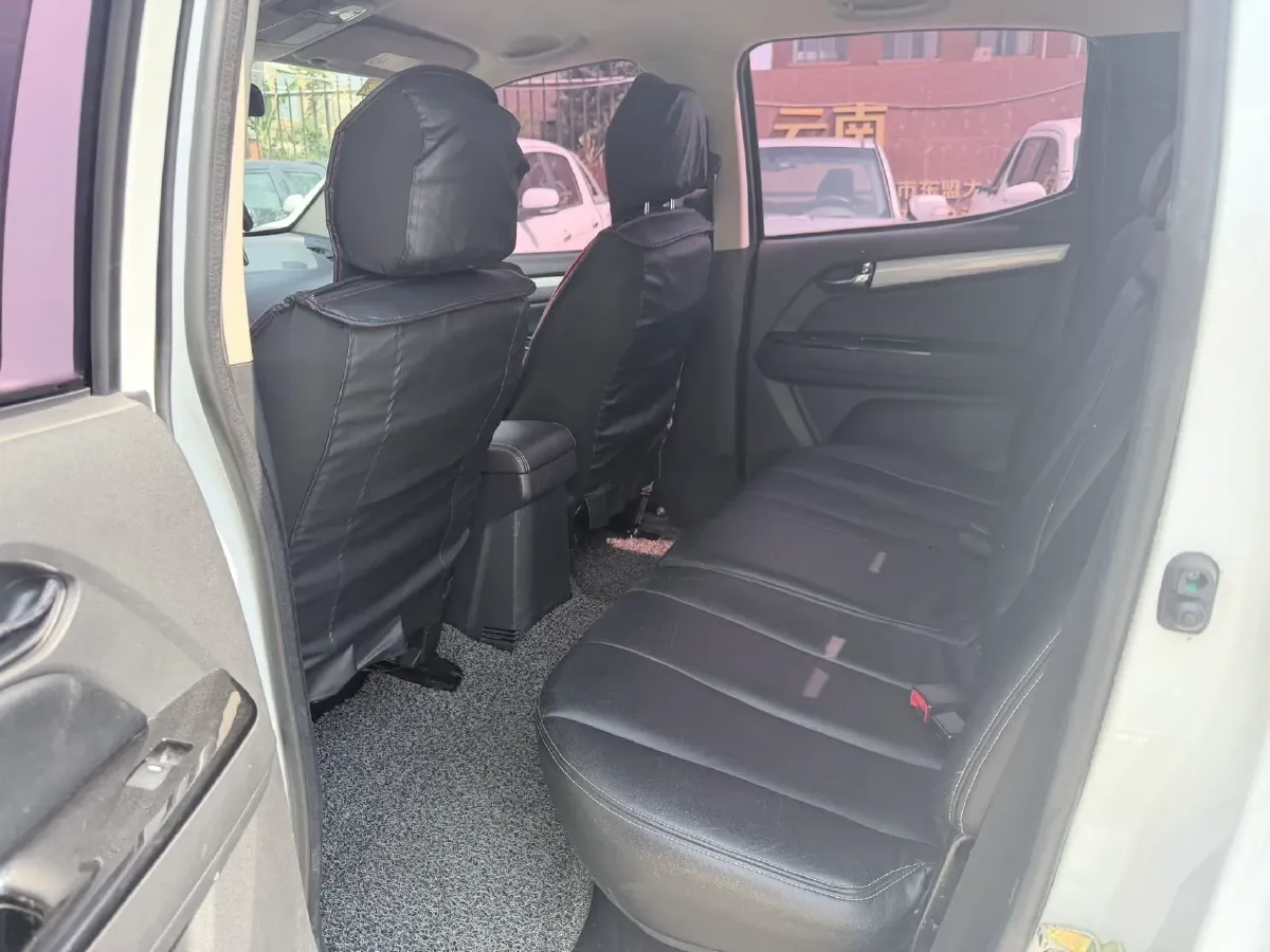 2018 Isuzu D-MAX 3.0T 177HP L4 6MT,autocango,china used car exporter,china ev exporter,chinese used car exporter,chinese used ev exporter