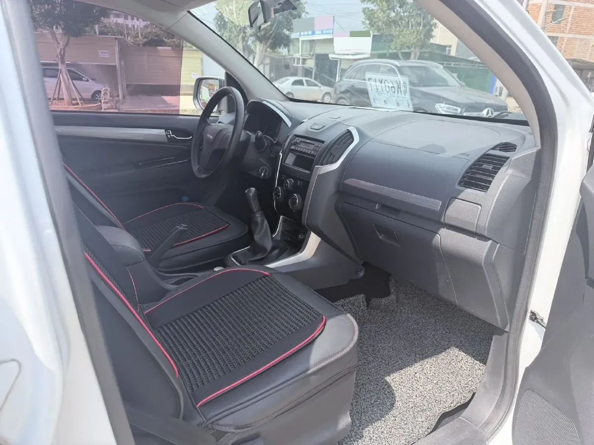 2018 Isuzu D-MAX 3.0T 177HP L4 6MT,autocango,china used car exporter,china ev exporter,chinese used car exporter,chinese used ev exporter