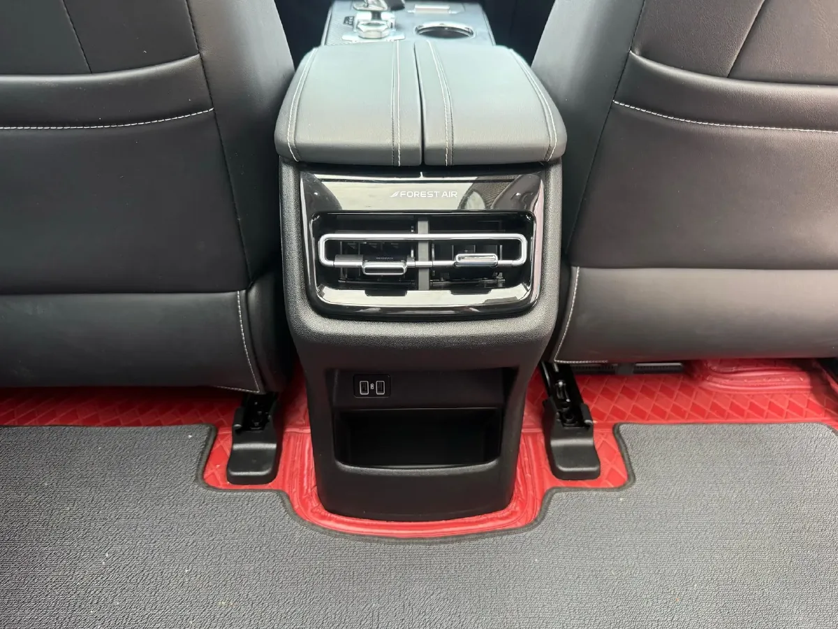 2024 ChangAn UNI-K 2.0T 233HP L4 8AT,autocango,china used car exporter,china ev exporter,chinese used car exporter,chinese used ev exporter
