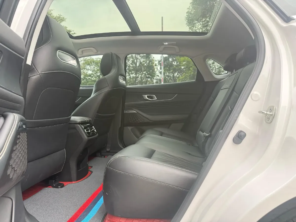 2024 ChangAn UNI-K 2.0T 233HP L4 8AT,autocango,china used car exporter,china ev exporter,chinese used car exporter,chinese used ev exporter