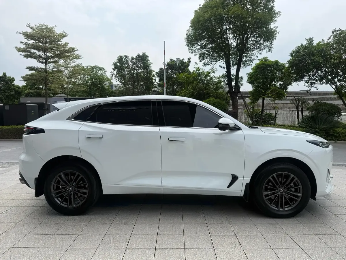 2024 ChangAn UNI-K 2.0T 233HP L4 8AT,autocango,china used car exporter,china ev exporter,chinese used car exporter,chinese used ev exporter