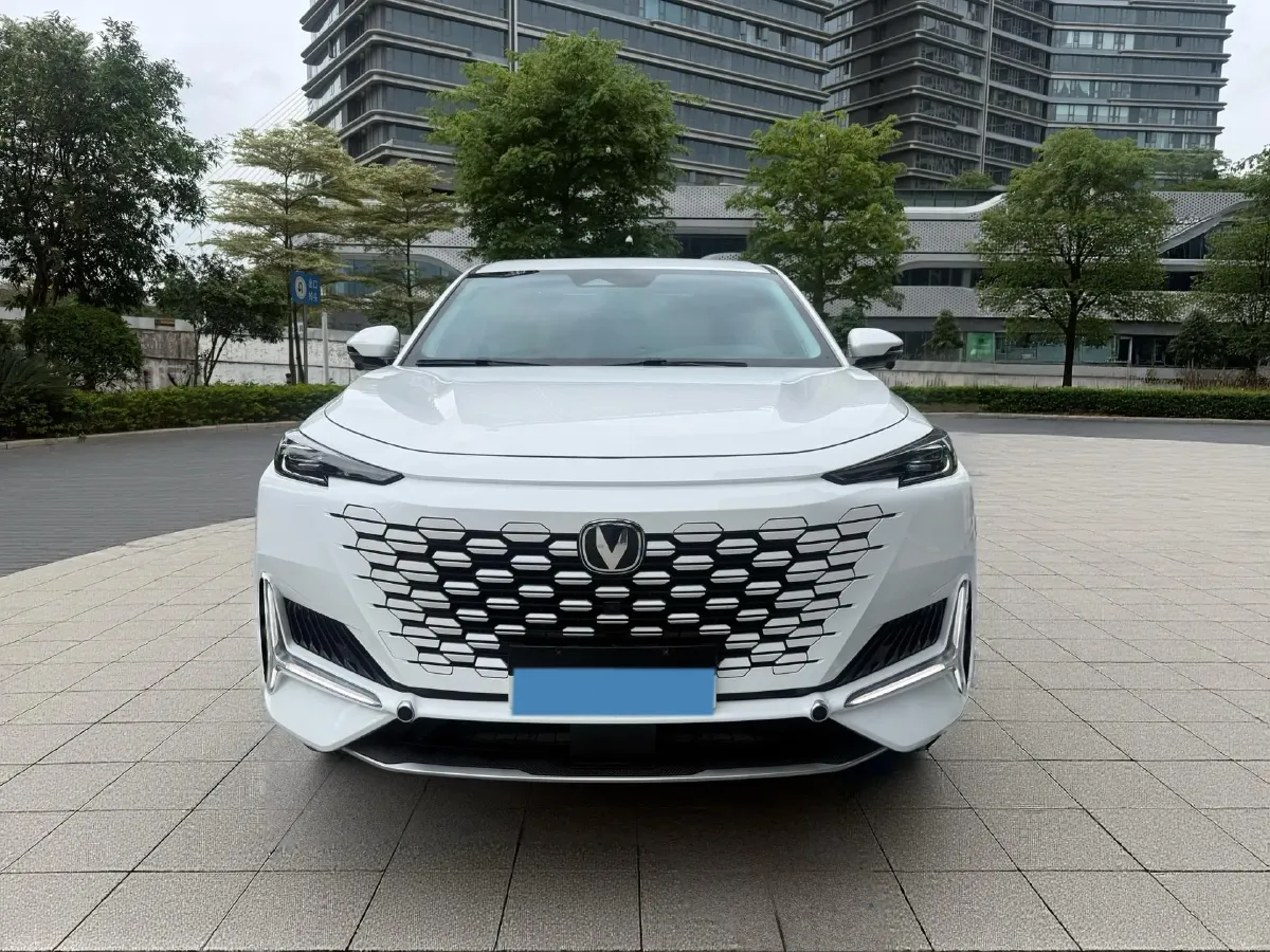 2024 ChangAn UNI-K 2.0T 233HP L4 8AT,autocango,china used car exporter,china ev exporter,chinese used car exporter,chinese used ev exporter