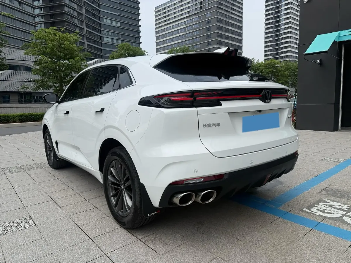 2024 ChangAn UNI-K 2.0T 233HP L4 8AT,autocango,china used car exporter,china ev exporter,chinese used car exporter,chinese used ev exporter
