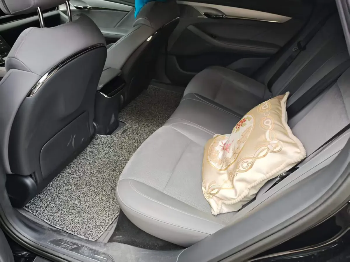 2024 Voyah ZhuiGuang 1.5T 136HP L4 PHEV 43KWH,autocango,china used car exporter,china ev exporter,chinese used car exporter,chinese used ev exporter