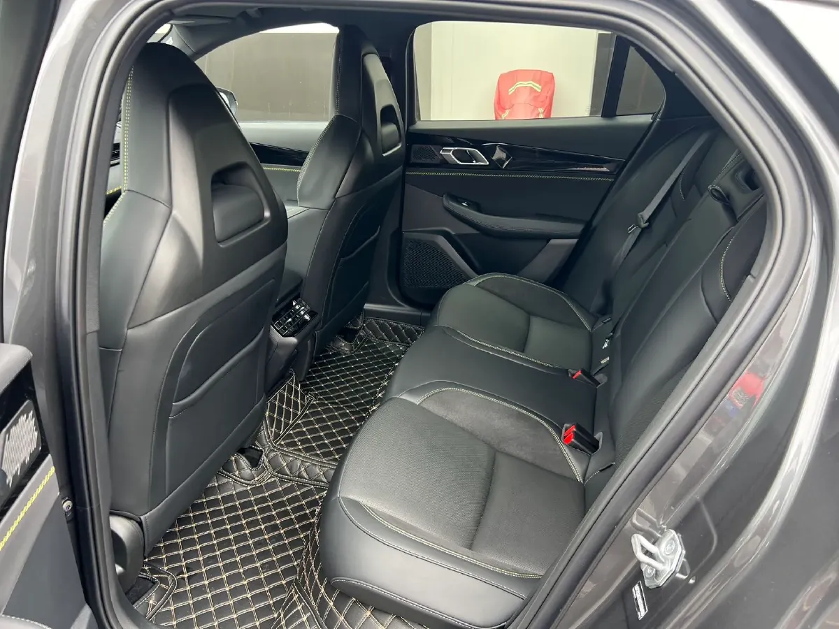 2025 LYNK&CO 03 1.5T 181HP L4 7DCT,autocango,china used car exporter,china ev exporter,chinese used car exporter,chinese used ev exporter