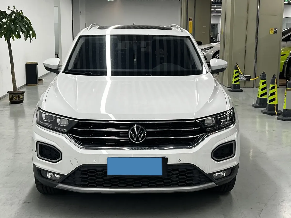2022 Volkswagen T-Roc 1.4T 150HP L4 7DCT,autocango,china used car exporter,china ev exporter,chinese used car exporter,chinese used ev exporter