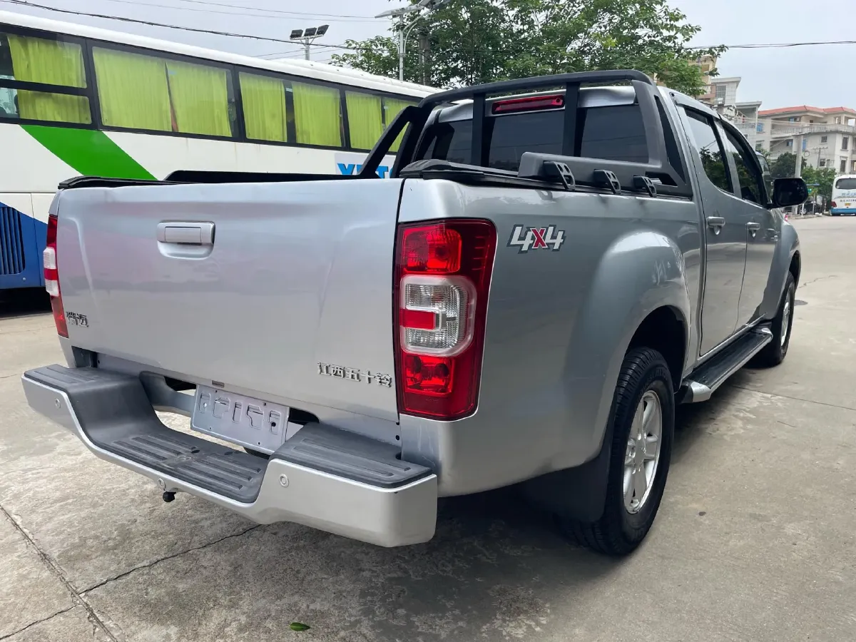2018 Isuzu RE-MAX Jim 2.8T 116HP L4 5MT,autocango,china used car exporter,china ev exporter,chinese used car exporter,chinese used ev exporter